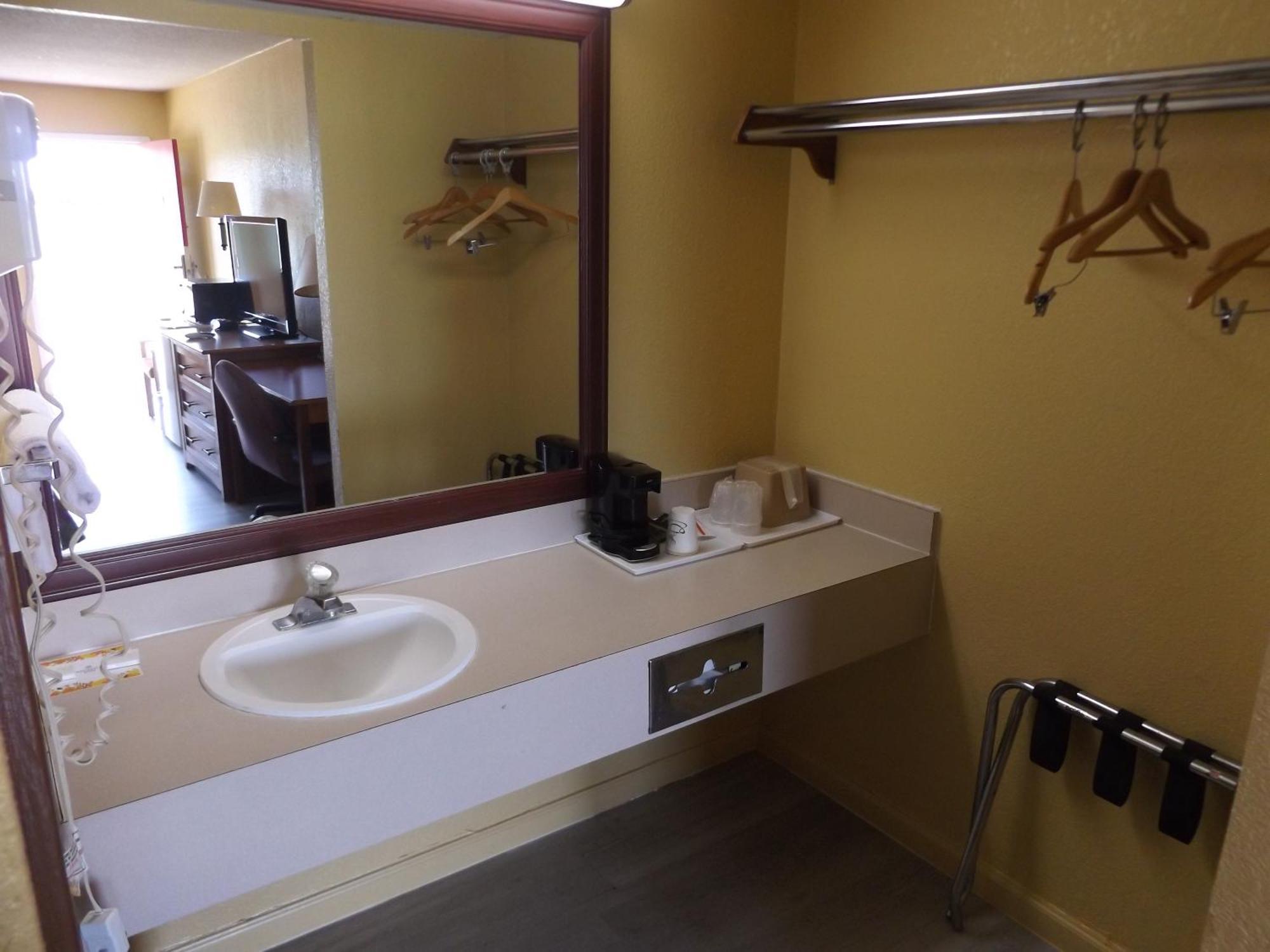 Regency Inn Конкордия Экстерьер фото